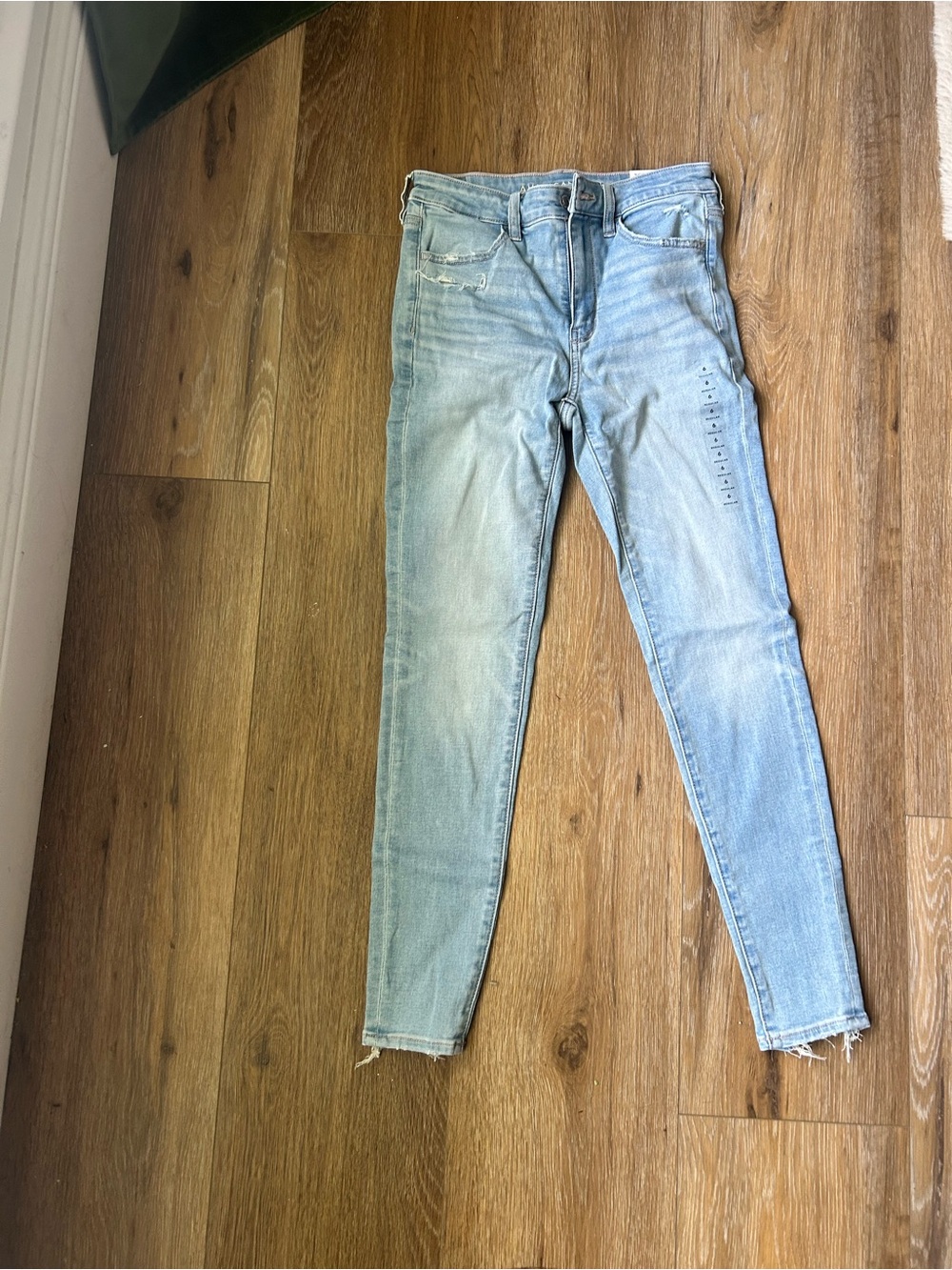 NWT American eagle next level stretch skinnny jean size 6